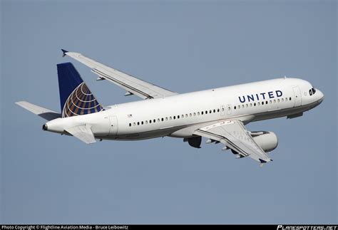 N472ua United Airlines Airbus A320 232 Photo By Flightline Aviation