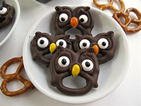Halloween Pretzels Easy Fast And Fun The Monday Box