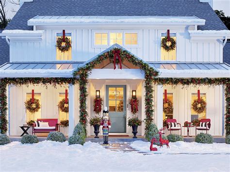 Try collecting ferns or the likes and. Christmas Houses Decorated Outside | Home Design