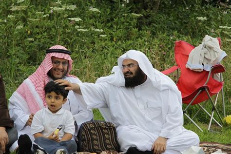 Aptul asīs piṉ aptul rahīm; Pictures of Abdul Rahman Al Sudais - Page 2