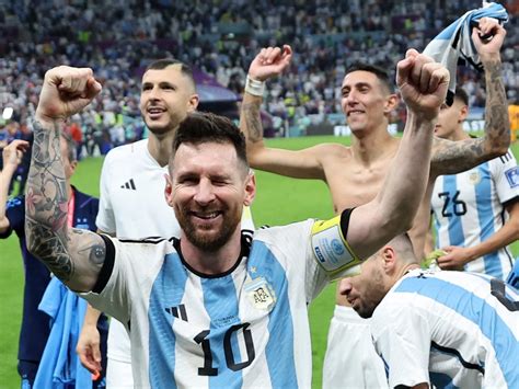 Messi Advances To Next Round With Help From His Argentina Friends