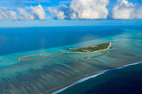 Pullman Maldives Maamutaa Resort открывает сразу две виллы с подводной