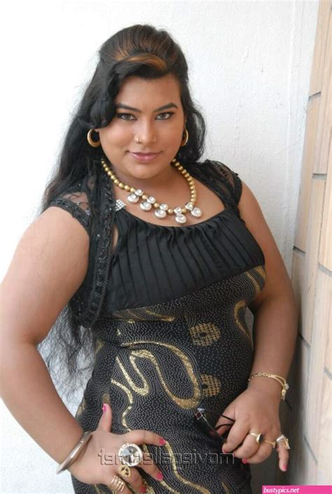Tamil Amma Hot Pic Busty Porn Pics