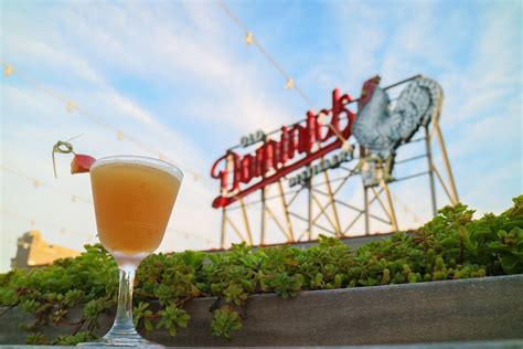 You will enjoy some of the city's most famous and authentic. 10 Restaurants You Must Try In Downtown Memphis, Tennessee ...