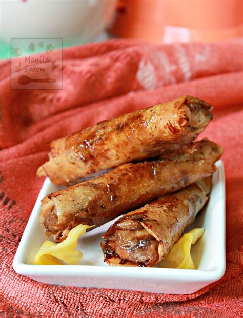 How To Make Turon Banana Lumpia Or Banana Spring Rolls Manila Spoon