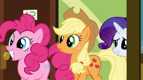 Image Pinkie Pie Applejack And Rarity Visiting Rainbow