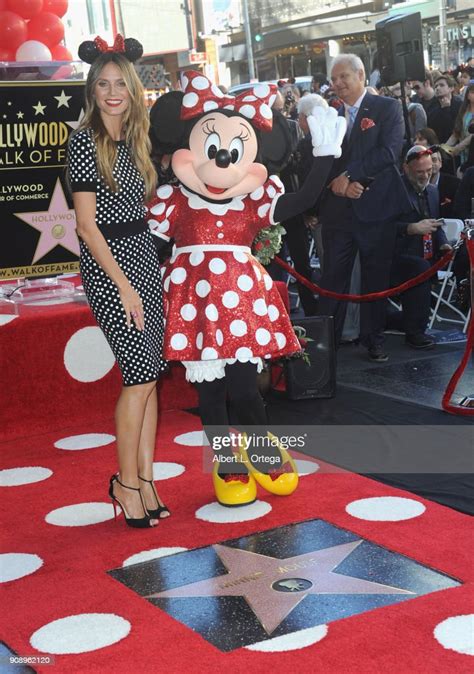 Modeltv Personality Heidi Klum With Minnie Mouse At Disneys Minnie