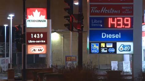 Gas prices jump 10 cents overnight in Montreal, Laval | CTV News