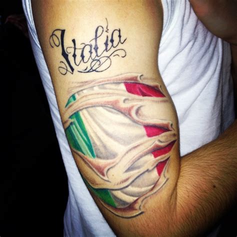 Italian Flag Under Torn Skin Italia Italian Tattoos Sleeve