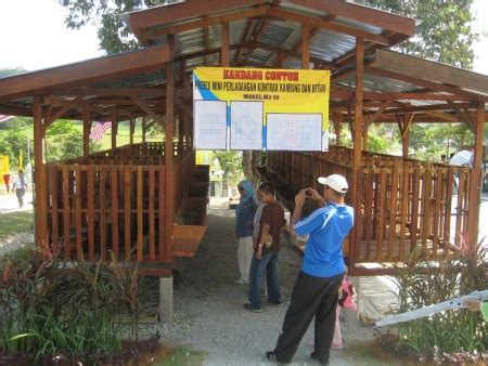 Kandang kambing sebagai pencegah liarnya kambing etawa, atau menghindarkan kambing kandang kambing etawa biasanya dibuat berpanggung dengan tujuan air kencing dan kotoran lantai bawah panggung biasanya juga merupakan tempat mengumpulkan kotoran kambing yang. Kandang Ternak Kambing Dan Domba | Teknologi Solusi Dunia ...