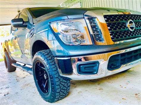 Nissan Titan With X Arkon Off Road Lincoln And R