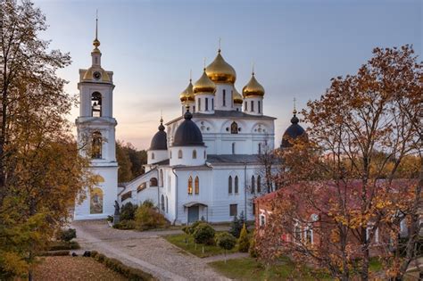 Premium Photo Assumption Cathedral In Dmitrov Kremlin Dmitrov Russia