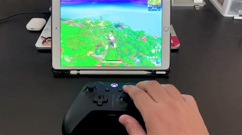 It may say that can't connect to app store, it's okay. iOS 13: Watch an Xbox Controller Connect to iPad and Play ...