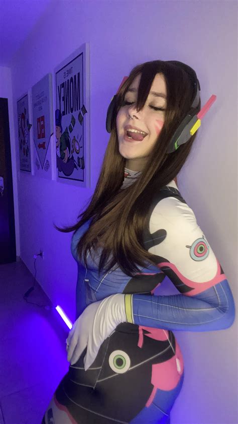 Dva Froom Overwatch By Foxy Rcosplaybabes