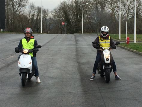 Permis Am Cyclo Bsr Auto école Geca Permis Auto Permis Moto à