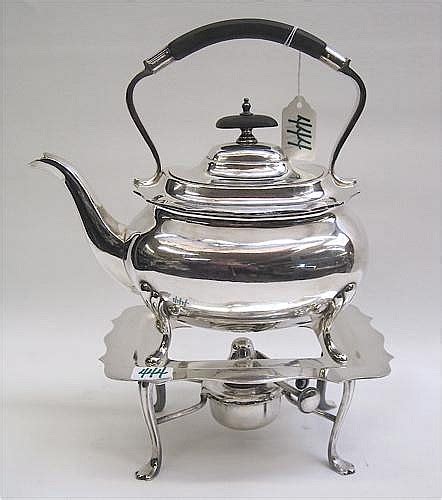 Lot Walker And Hall Sheffield Silver Plate Teapot