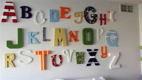 How To Decorate The Walls With Wood And Metal Letters