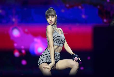 Blackpinks Lisa Scores The Biggest Music Video In The World With