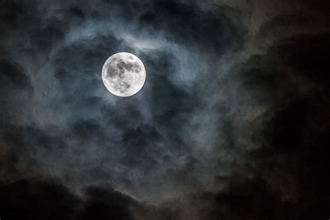 Nearly Full Moon With Clouds Moon Pictures Full Moon Clouds