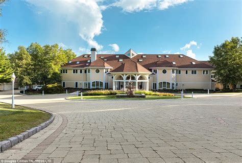 50 Cents Huge Connecticut Mansion Selling For 5 Million Daily Mail