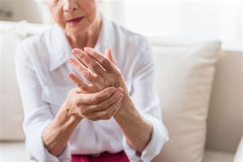 The Symptoms And Treatments Of Wrist And Hand Arthritis
