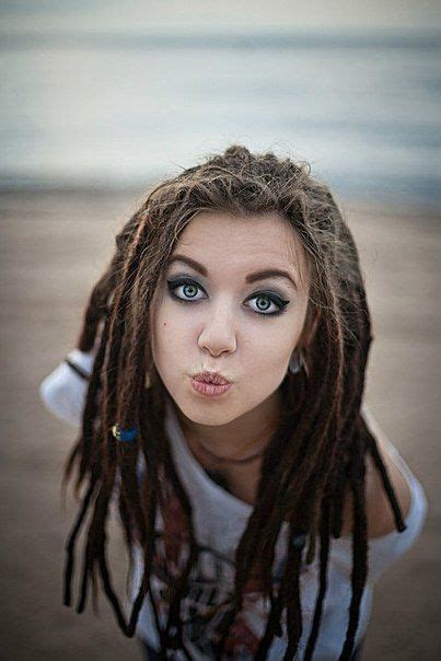 The key here, according to these women, is that if you're a white person wearing dreadlocks or any other hairstyle traditionally worn by people of color, it's important to acknowledge the past or. http://jfrassini.com/ For Head Wraps | Dreadlocks girl ...