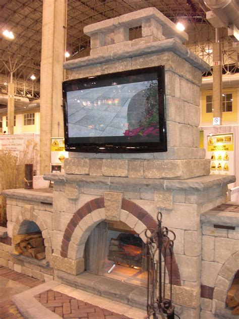 Fireplace With Tv Unilock Midam Trade Show 2011 Outdoor Fireplace
