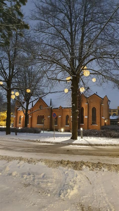 Hetki vain ja yksi kuva: Luminen aamu Tampereella