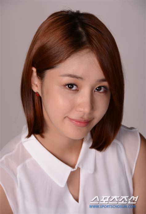 30, born 27 july 1990. Happiness is not equal for everyone: Yoon Jin Yi - Sport ...