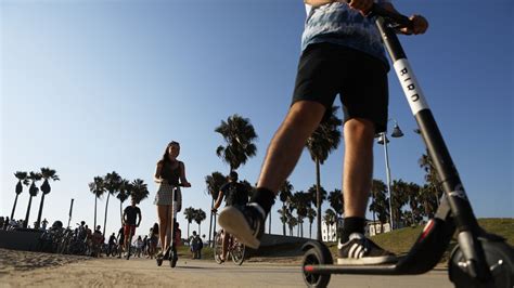 San Diego Bans E Scooters Along The Boardwalk From Mission Beach To La