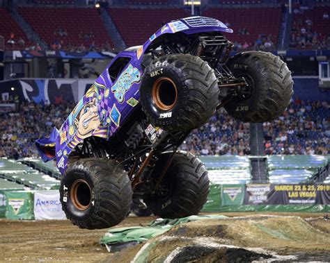 James jamoson is caught in a real jam, and must locate his fellow jam jars who have gone missing! Jester Monster Jam Truck | Monster Jam