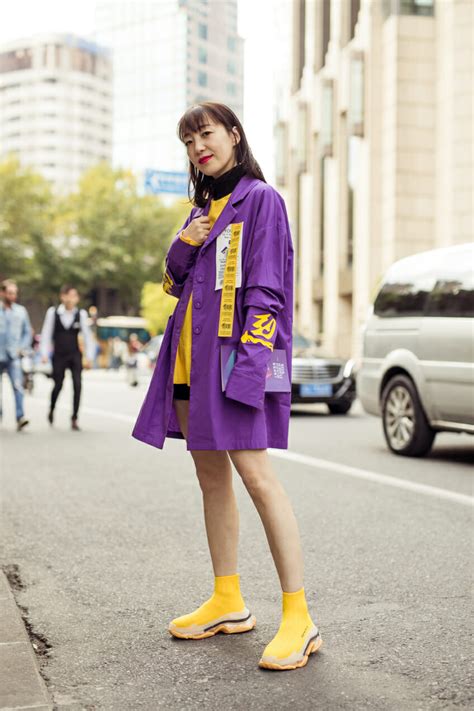 the very best street style from shanghai fashion week shanghai fashion week shanghai fashion