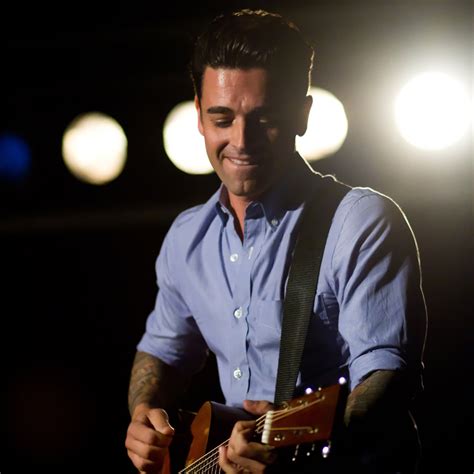 The name of the band is derived from the song the sharp hint of new tears from. Dashboard Confessional | portALTERNATIVO