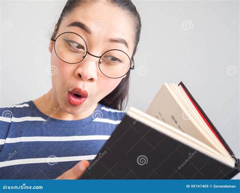 Nerd Asian Woman Got A Surprised Idea From The Book Stock Image Image Of Idea Beauty 99747409