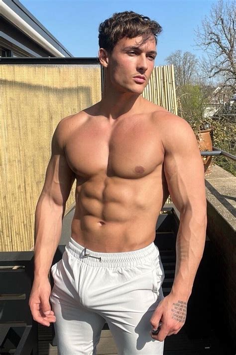Handsome Bodybuilder Sexy Muscle Hunk Jock Hot Buff Alpha Male Man 4x6