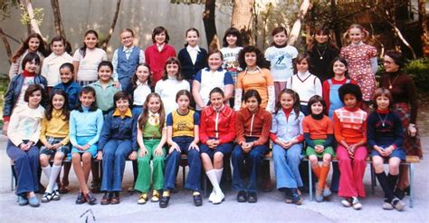 Photo De Classe Classe De 7eme CM2 De 1975 ECOLE SAINT CHARLES