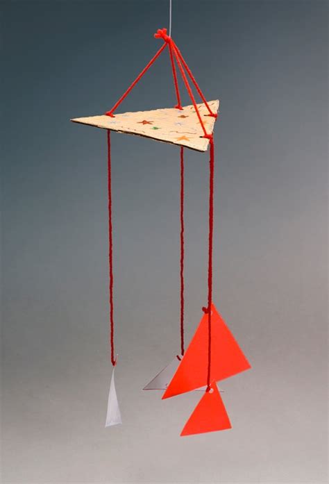 Twisting Triangles | crayola.com