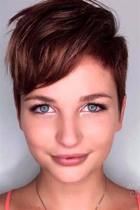 25 Short Hairstyles 2021 Round Face Hairstyle Catalog