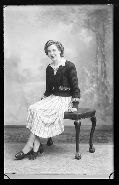 30 Studio Portrait Photos Of British Women In The 1930s ~ Vintage Everyday