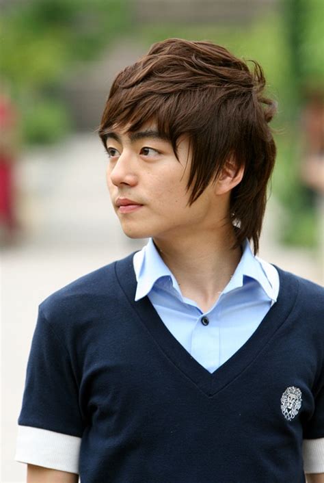 This is one of my current favorite asian men hairstyles. Awesome Fashion 2012: Awesome 20 Modern Korean Guys ...