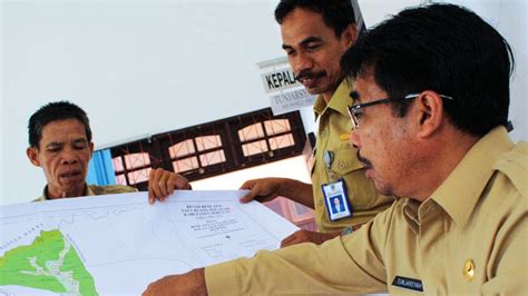 Untuk penyusunan rencana dan pelaksanaan program pembangunan 1.1 persentase pemerintah provinsi dan kab/kota yang menyediakan profil (parameter. Tata Kelola Pemerintah Daerah dan Kinerja Pendidikan di Indonesia: Survei Kualitas Tata Kelola ...