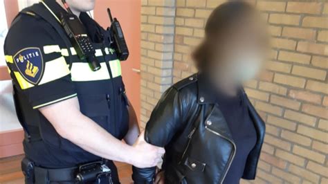 Vrouwelijke Oplichters Op Heterdaad Betrapt Politie Leiden Lokt
