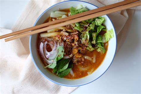 Lakså is a village in the municipality of evenes in nordland county, norway. Authentic Penang Asam Laksa - New Malaysian Kitchen