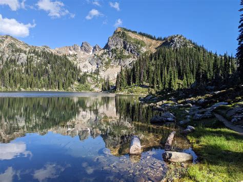 Miller And Eva Lakes Mt Revelstoke National Park A Walk And A Lark