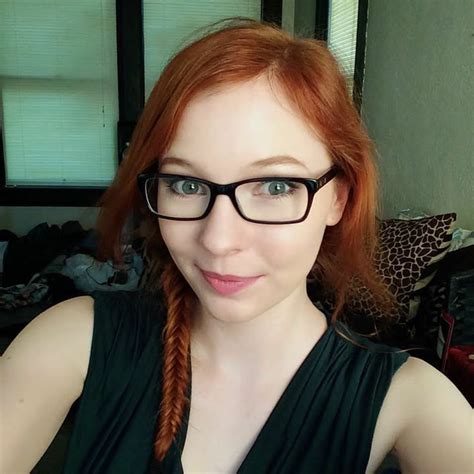 Pin By Madison Bell On Aa Aab Red1 Redheads Glasses Beauty