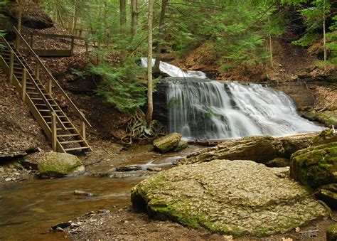 The 10 Best Hiking Trails Near Pittsburgh