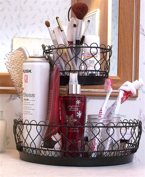 Countertop for trend and interior beauty. Doris Today: Bathroom Organization