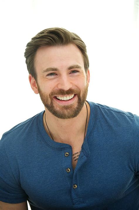 Christopher robert evans (born june 13, 1981) is an american actor, best known for his role as captain america in the marvel cinematic universe (mcu) series of films. Chris Evans' Friends Make Fun of Him for This 'Uncool ...