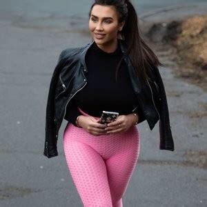 Curvy Lauren Goodger Leaves Her House In Chigwell 17 Photos Leaked
