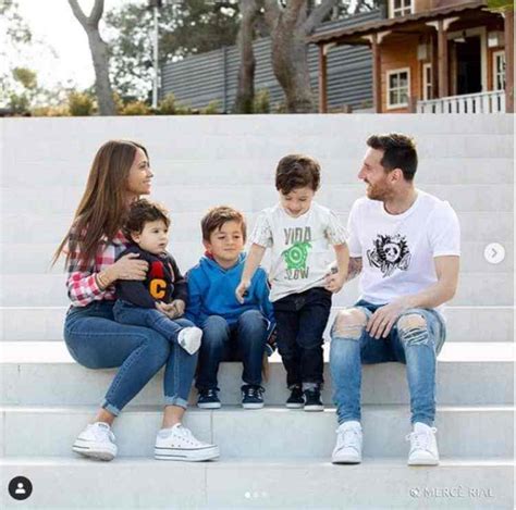 They have three kids together, a happy family indeed. Lionel Messi share photos of his wife and 3 kids Thiago ...